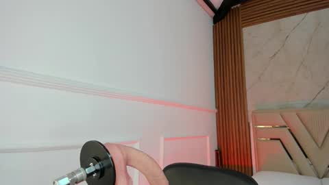 Gigi Doll online show from 25, 3, 2026