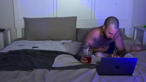 MichaelGigi online show from 21, 6, 2026