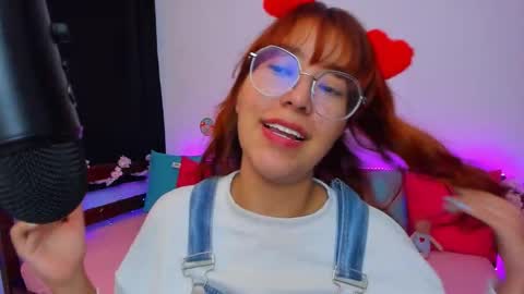 Snapshot of gigimooon chatting on 20, 9, 2025 gigimooon online show from 20, 9, 2025