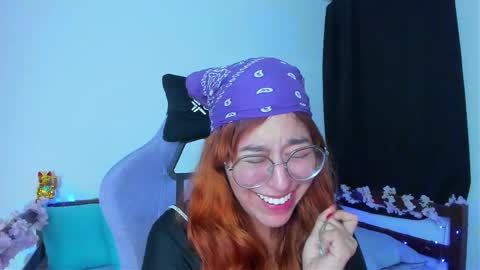 gigimooon online show from 5, 11, 2025