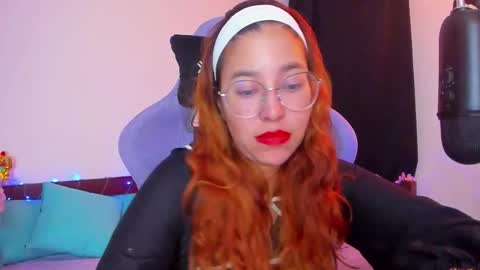 gigimooon online show from 8, 11, 2025