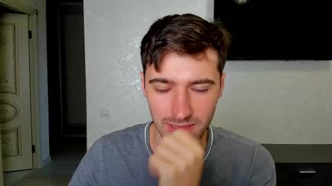 Snapshot of gilbertogonzales chatting on 2, 3, 2025 gilbertogonzales online show from 2, 3, 2025