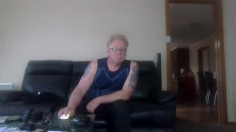 Snapshot of gimmmieoooo chatting on 22, 2, 2026 gimmmieoooo online show from 22, 2, 2026