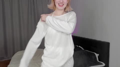 Snapshot of gin_yoon chatting on 26, 9, 2025 Gin online show from 26, 9, 2025