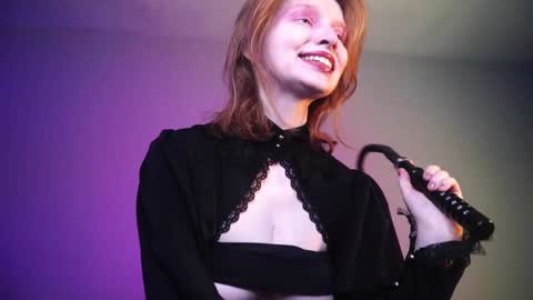        im expecting 350 thumbs up on my altar   online show from 21, 12, 2024