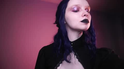        im expecting 350 thumbs up on my altar   online show from 14, 2, 2025