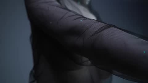        im expecting 350 thumbs up on my altar   online show from 5, 3, 2025