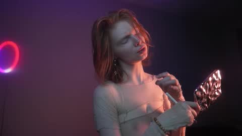        im expecting 350 thumbs up on my altar   online show from 22, 10, 2025