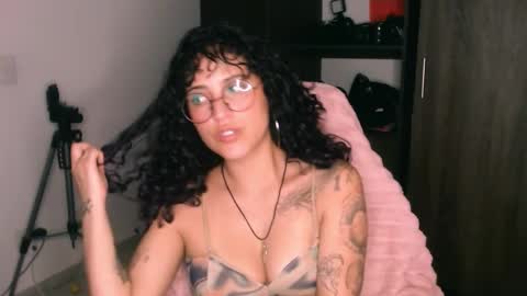 Snapshot of giny_bean chatting on 8, 3, 2026 giny_bean online show from 8, 3, 2026