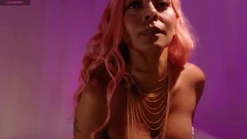Giorgia Luxe online show from 26, 10, 2025