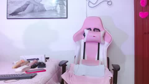 giorgina_montiere online show from 5, 1, 2026