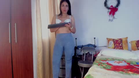 Snapshot of girasol_walton chatting on 9, 12, 2024 Girasol Walton online show from 9, 12, 2024