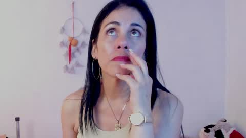 Snapshot of girasol_walton chatting on 7, 1, 2025 Girasol Walton online show from 7, 1, 2025