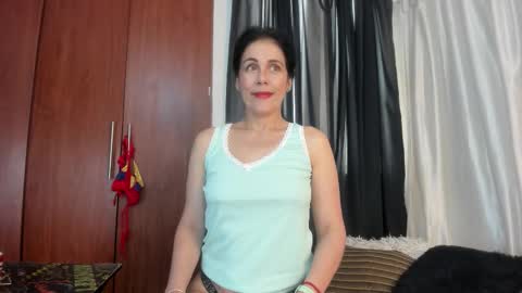 Snapshot of girasol_walton chatting on 15, 2, 2026 Girasol Walton online show from 15, 2, 2026