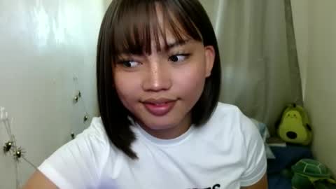 YOUR GIRL AXIE online show from 24, 2, 2025