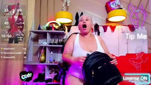 Snapshot of girl_amada chatting on 4, 3, 2025 Girl Amada online show from 4, 3, 2025