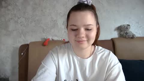 girl_cute07 online show from 30, 4, 2026