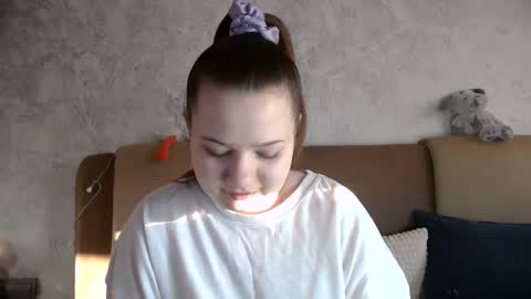 girl_cute07 online show from 8, 5, 2026