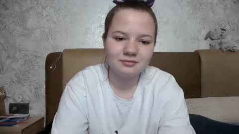 girl_cute07 online show from 16, 5, 2026