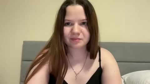 girl_cute07 online show from 23, 5, 2026