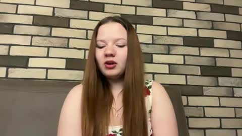 girl_cute07 online show from 30, 5, 2026