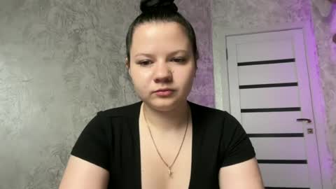 girl_cute07 online show from 22, 6, 2026