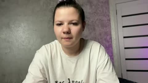 girl_cute07 online show from 2, 7, 2026