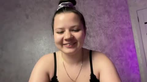 girl_cute07 online show from 10, 7, 2026