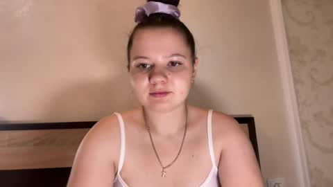 girl_cute07 online show from 20, 7, 2026