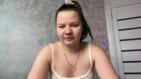 girl_cute07 online show from 28, 7, 2026
