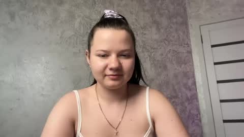 girl_cute07 online show from 28, 7, 2026