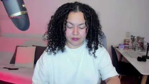 girl_inline online show from 27, 11, 2025