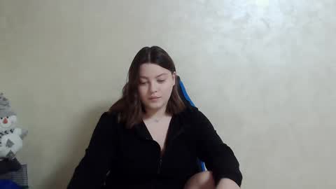 girl_leya online show from 12, 12, 2024