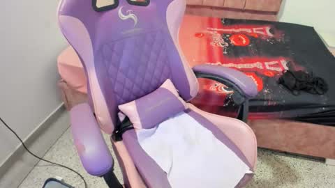 girl_princess18 online show from 5, 5, 2026