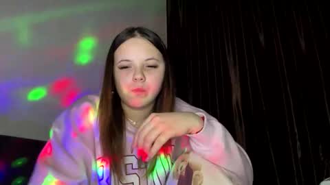 Snapshot of girl_shy07 chatting on 14, 1, 2026 girl_shy07 online show from 14, 1, 2026