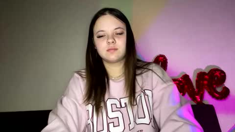 Snapshot of girl_shy07 chatting on 11, 2, 2026 girl_shy07 online show from 11, 2, 2026