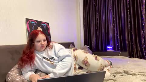 girl_shy07 online show from 22, 4, 2026