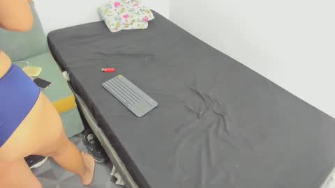 girl_sweet09 online show from 3, 10, 2025