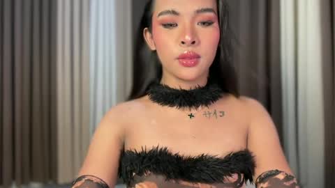 queen ronna online show from 22, 6, 2026