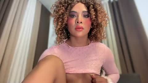 queen ronna online show from 23, 7, 2026