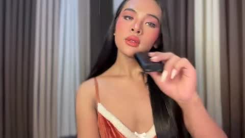 queen ronna online show from 28, 7, 2026