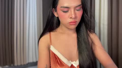 queen ronna online show from 28, 7, 2026