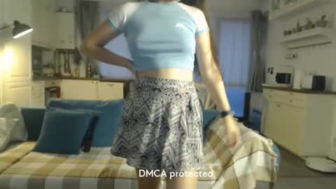 Girlfriend online show from 1, 3, 2025