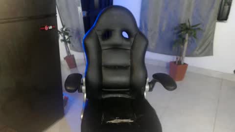 Ariana Sophia.  online show from 6, 2, 2025