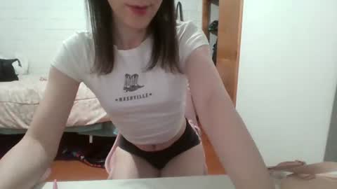 Snapshot of girllytrans chatting on 17, 11, 2025 girllytrans online show from 17, 11, 2025