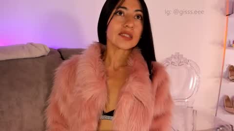 Snapshot of gisell_s chatting on 10, 9, 2025 Gisell s online show from 10, 9, 2025