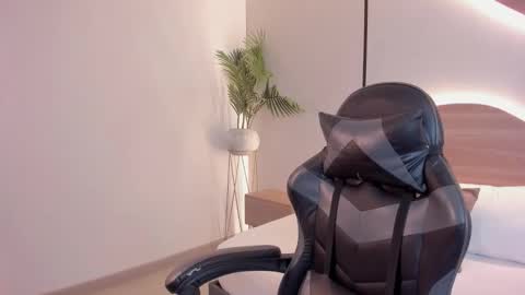 Snapshot of giselle_anelise chatting on 22, 3, 2026 giselle_anelise online show from 22, 3, 2026