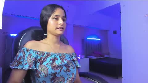GISELLE ROLDAN online show from 24, 5, 2026