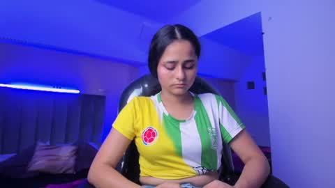 GISELLE ROLDAN online show from 4, 7, 2026