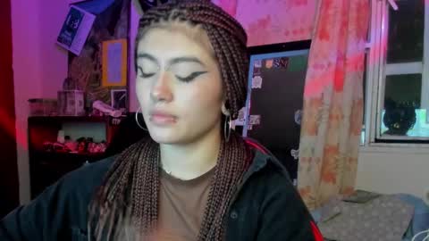 Snapshot of giulietta_mon chatting on 17, 12, 2024 Giulietta online show from 17, 12, 2024